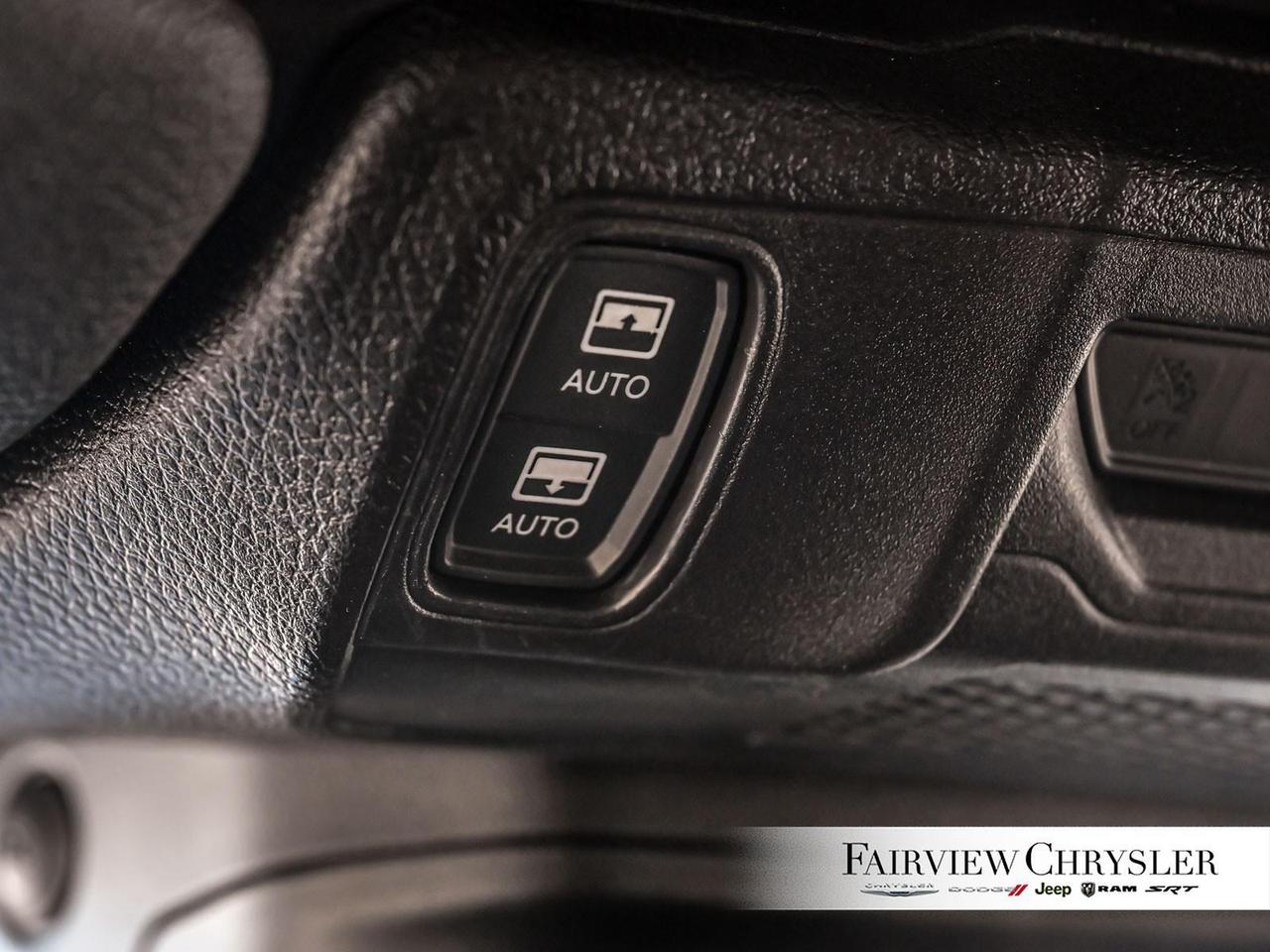 2024 Jeep Wrangler Sahara SKY TOP   LEATHER   FRONT CAMERA   BLIND SP Photo