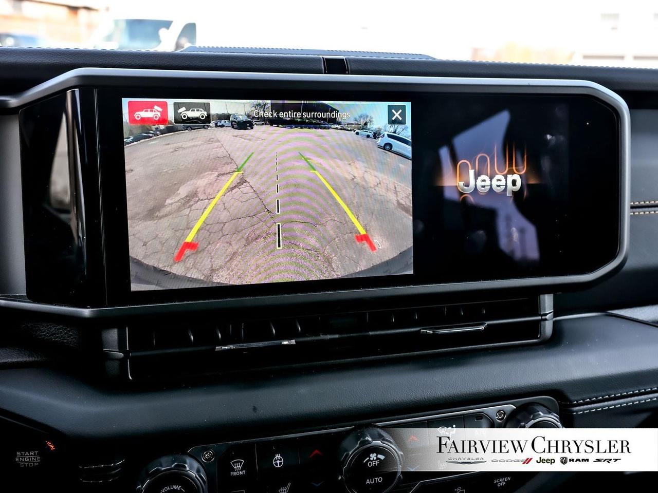 2024 Jeep Wrangler Sahara SKY TOP   LEATHER   FRONT CAMERA   BLIND SP Photo