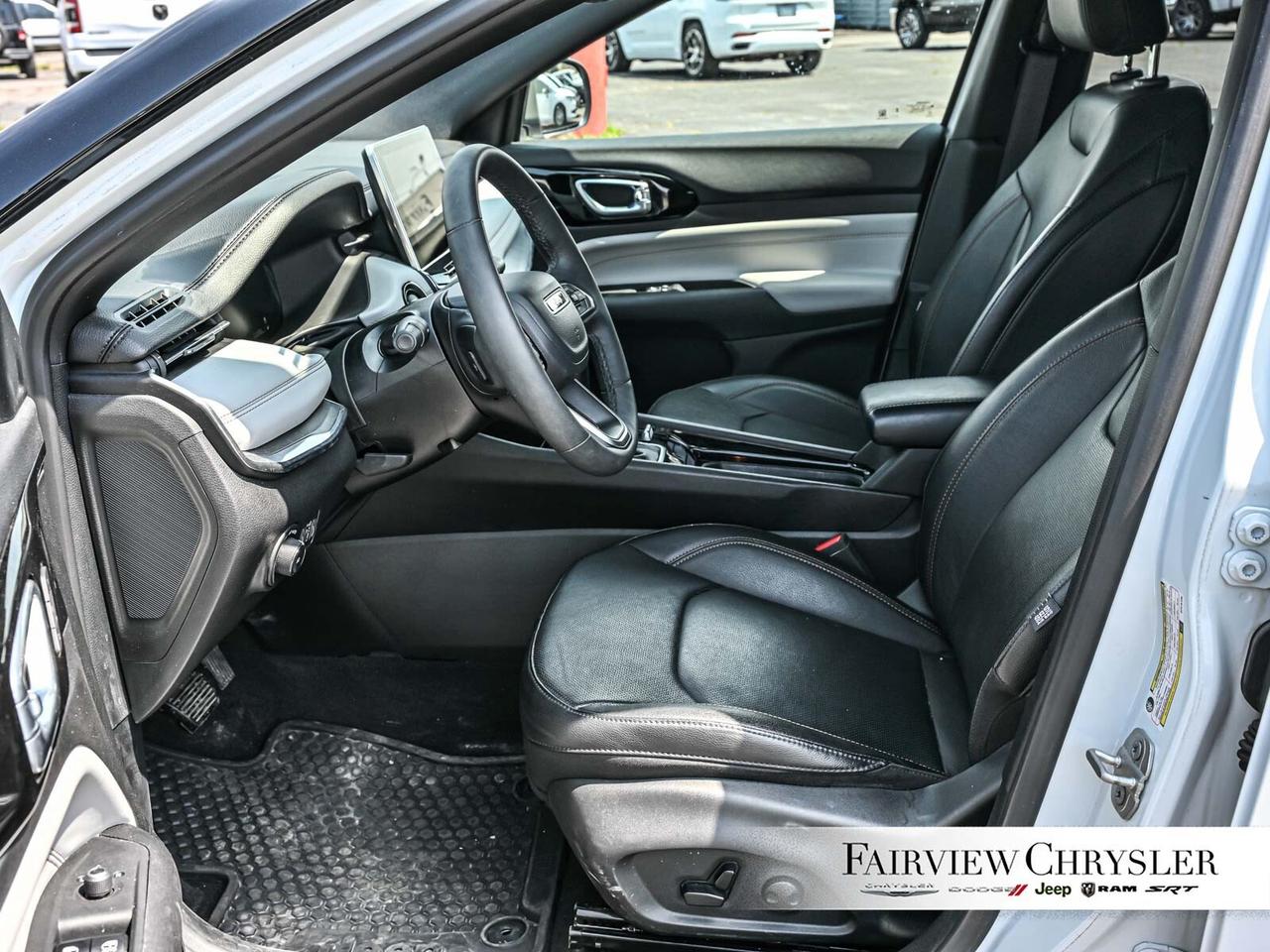 2024 Jeep Compass Limited ELITE PKG   NAV   PWR TAILGATE   CARPLAY Photo