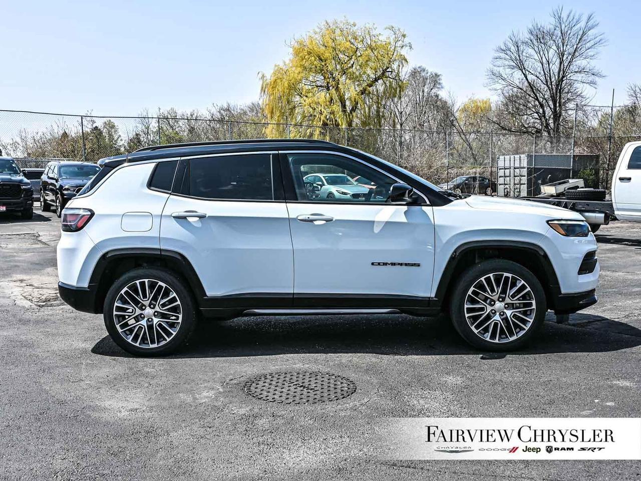 2024 Jeep Compass Limited ELITE PKG   NAV   PWR TAILGATE   CARPLAY Photo