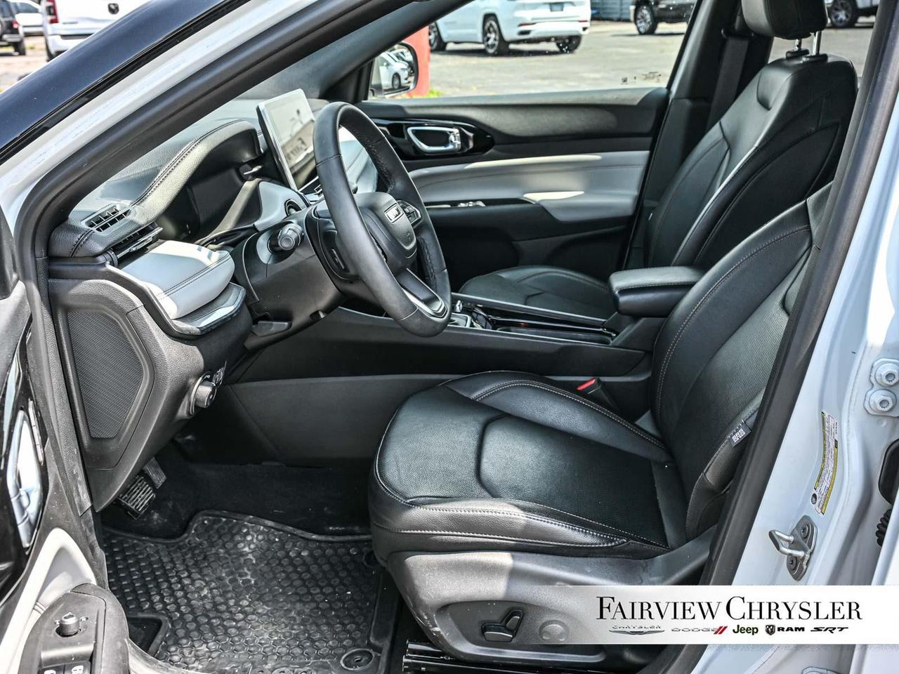 2024 Jeep Compass Limited ELITE PKG   NAV   PWR TAILGATE   CARPLAY Photo