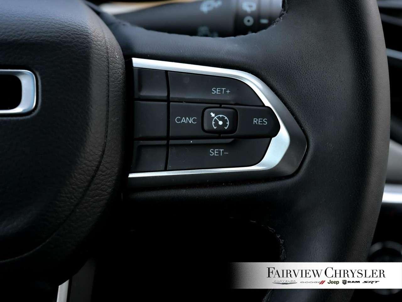 2024 Jeep Compass Limited 4x4 ELITE PKG   NAV   PWR TAILGATE   CARPLAY   HEATED SEATS   REMOTE START Photo