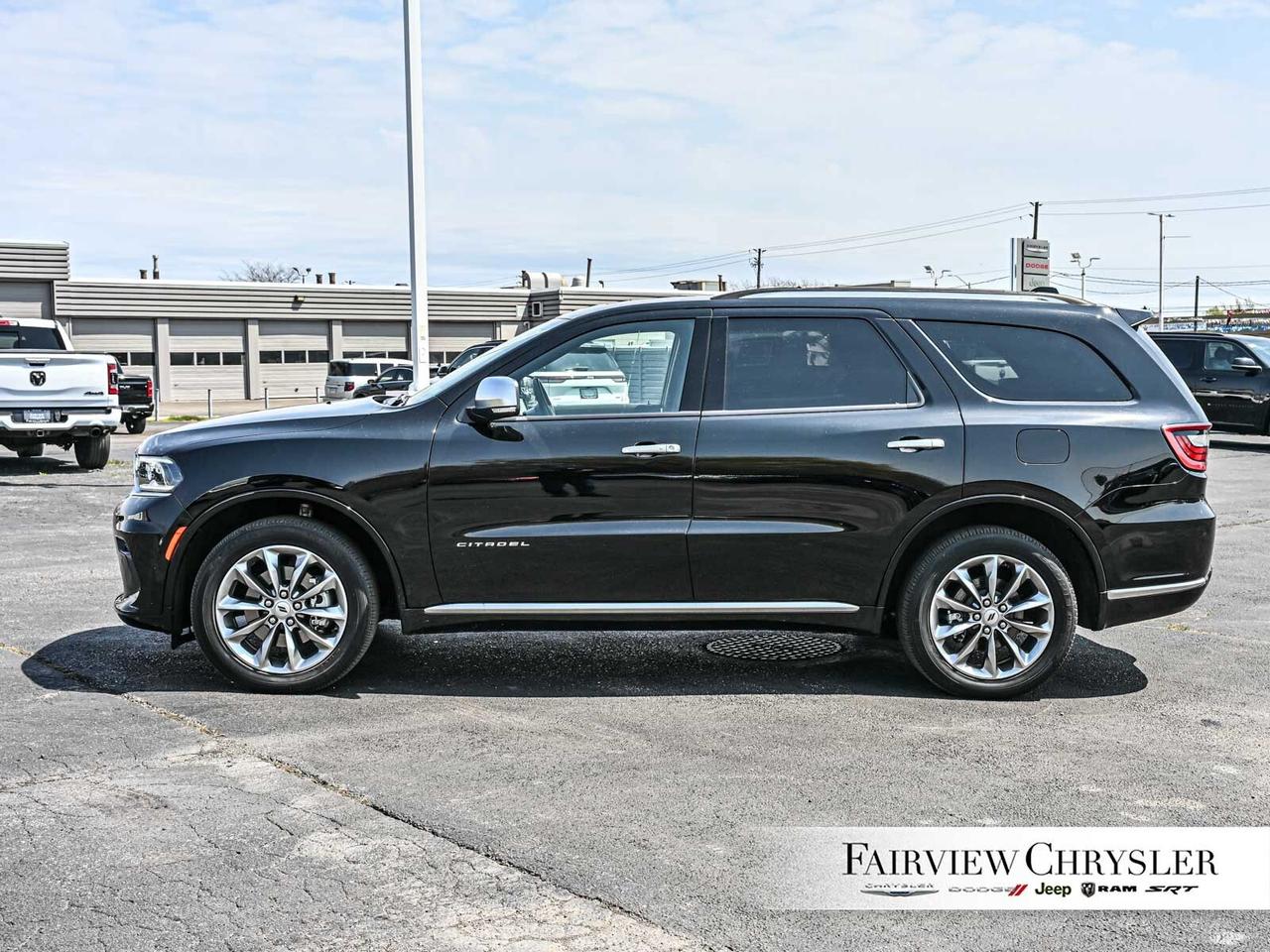 2024 Dodge Durango Citadel SUNROOF   CARPLAY   HEATED / COOLED SEATS Photo2
