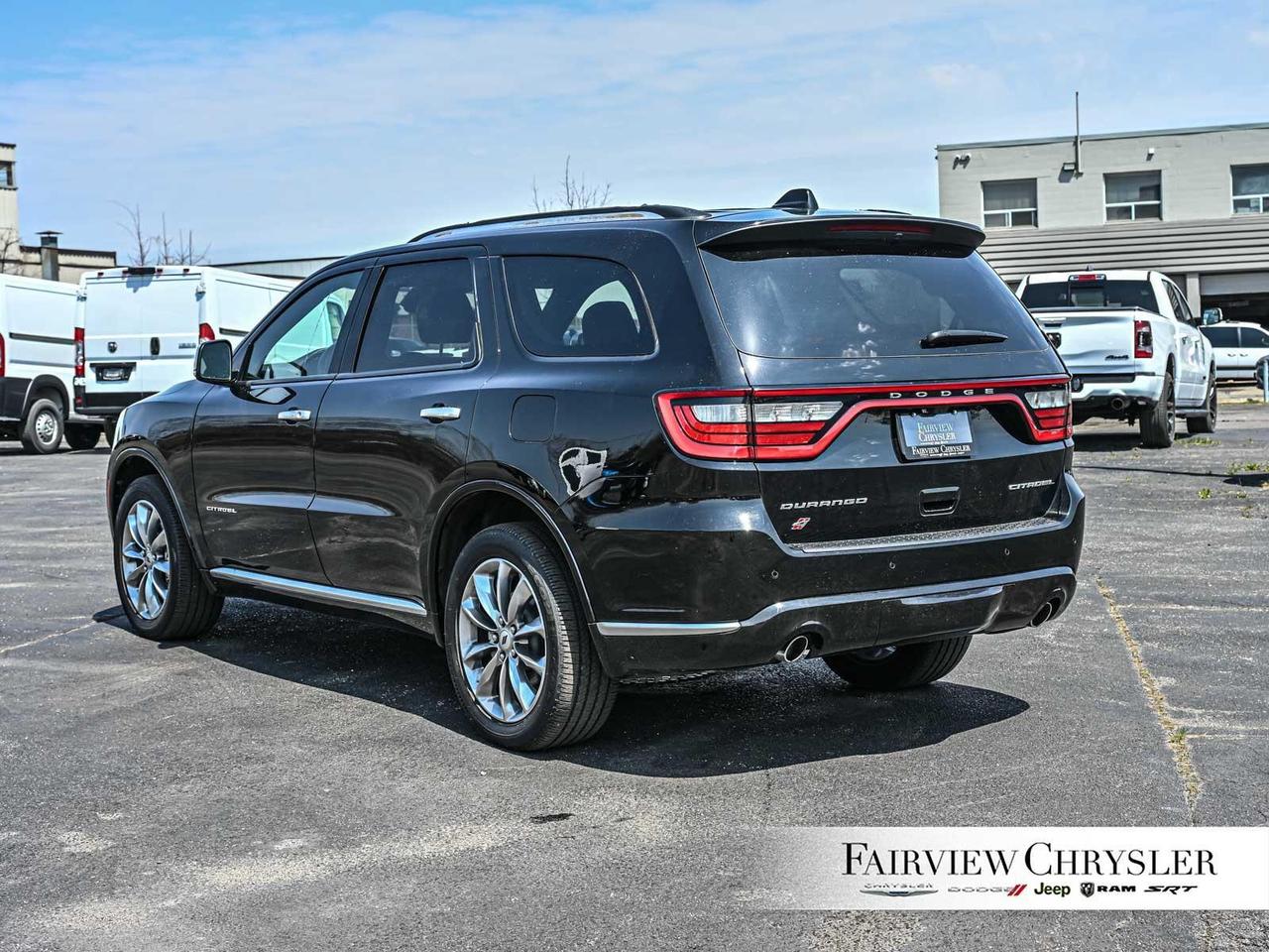 2024 Dodge Durango Citadel SUNROOF   CARPLAY   HEATED / COOLED SEATS Photo3