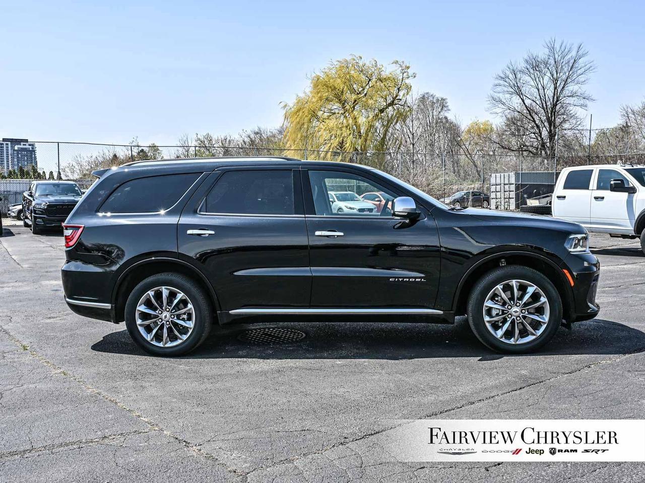 2024 Dodge Durango Citadel SUNROOF   CARPLAY   HEATED / COOLED SEATS Photo