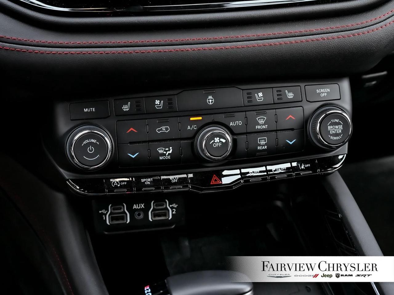 2024 Dodge Durango Citadel SUNROOF   CARPLAY   HEATED / COOLED SEATS Photo