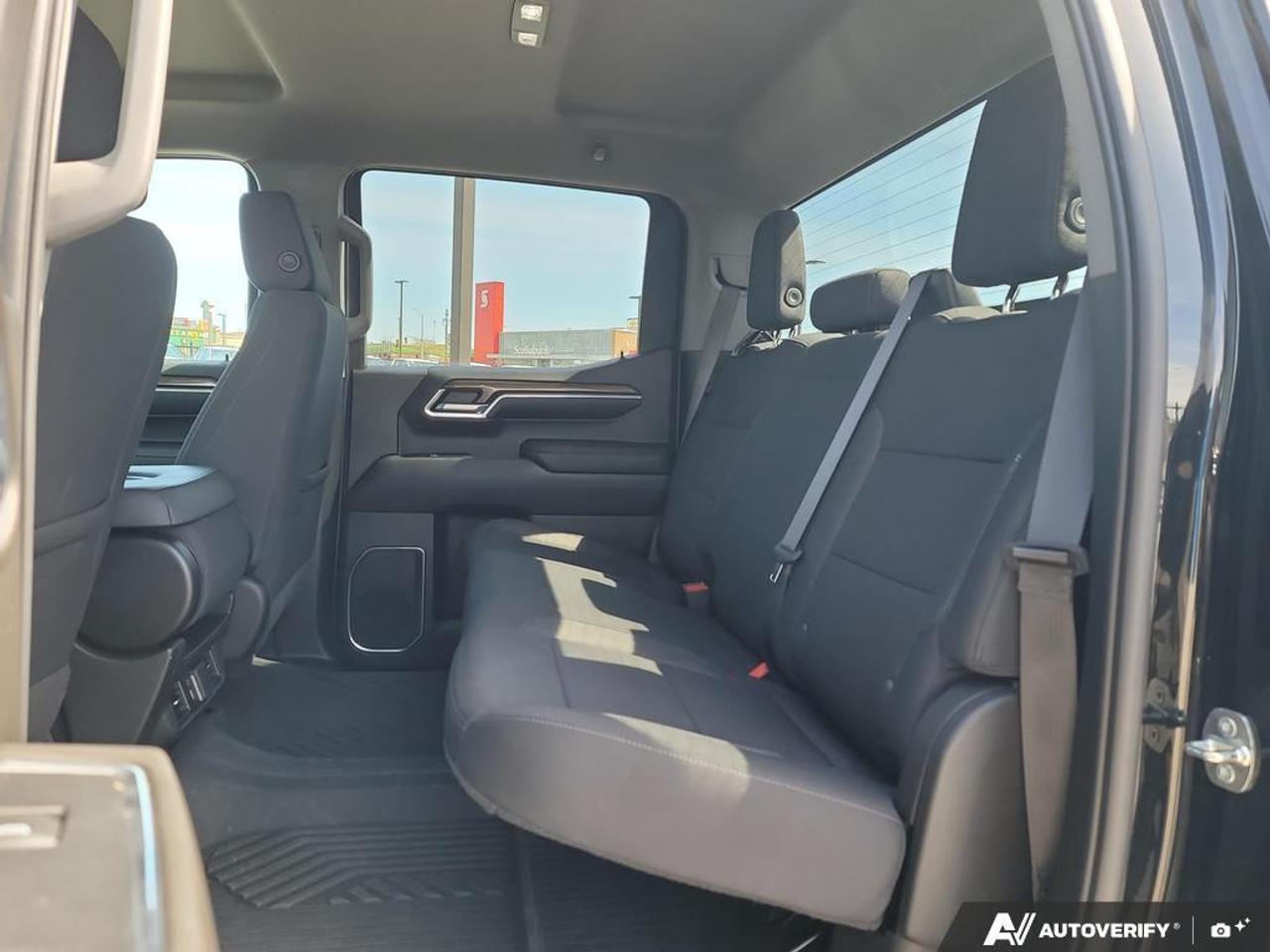 2022 Chevrolet Silverado 1500 LT Trail Boss   TONNEAU COVER   1 OWNER   NO CLAIM Photo