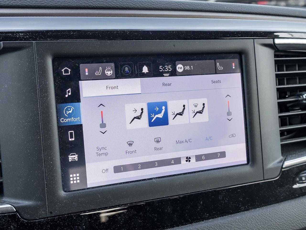 2023 Chrysler Grand Caravan  Photo