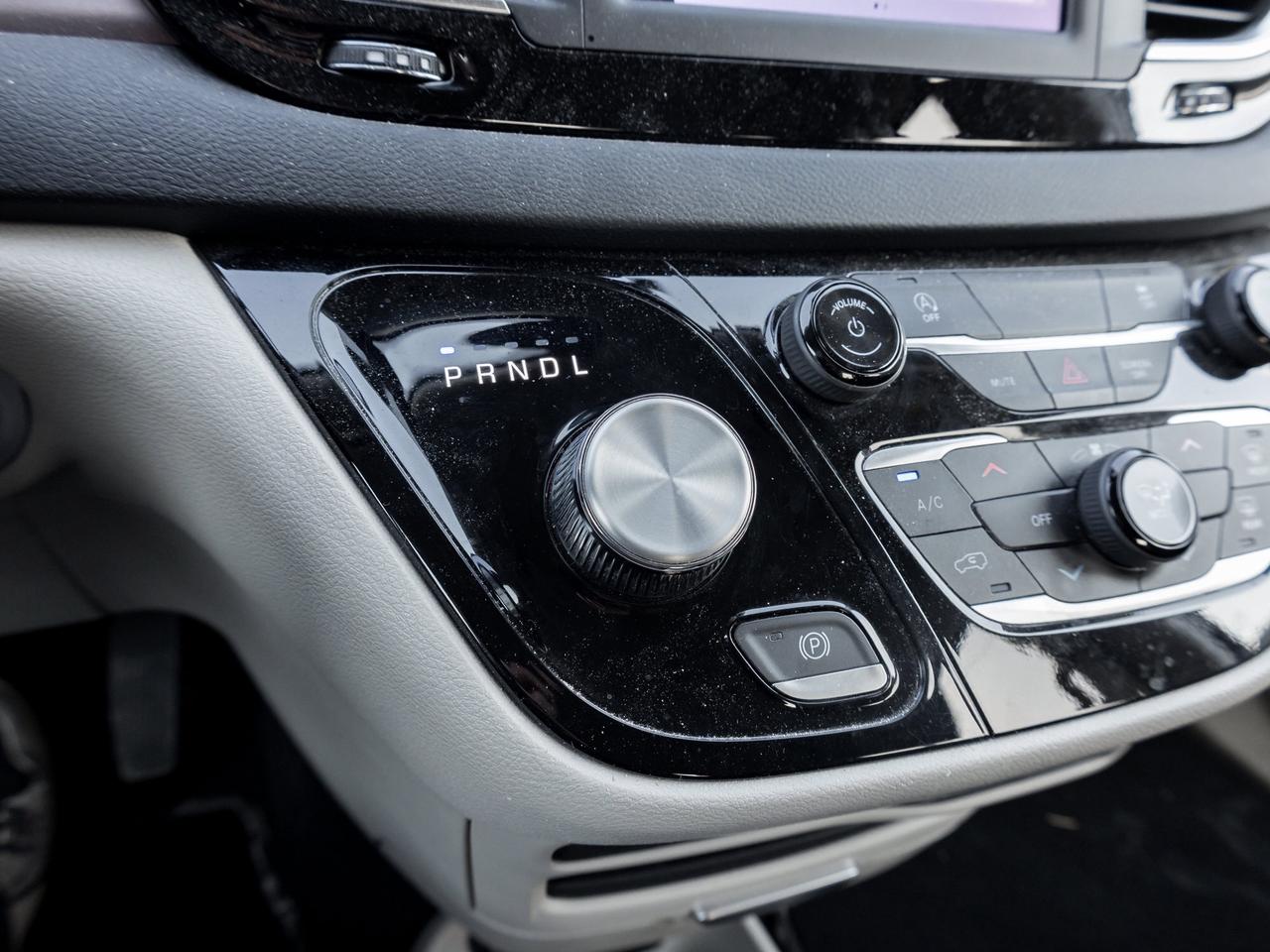 2023 Chrysler Grand Caravan  Photo