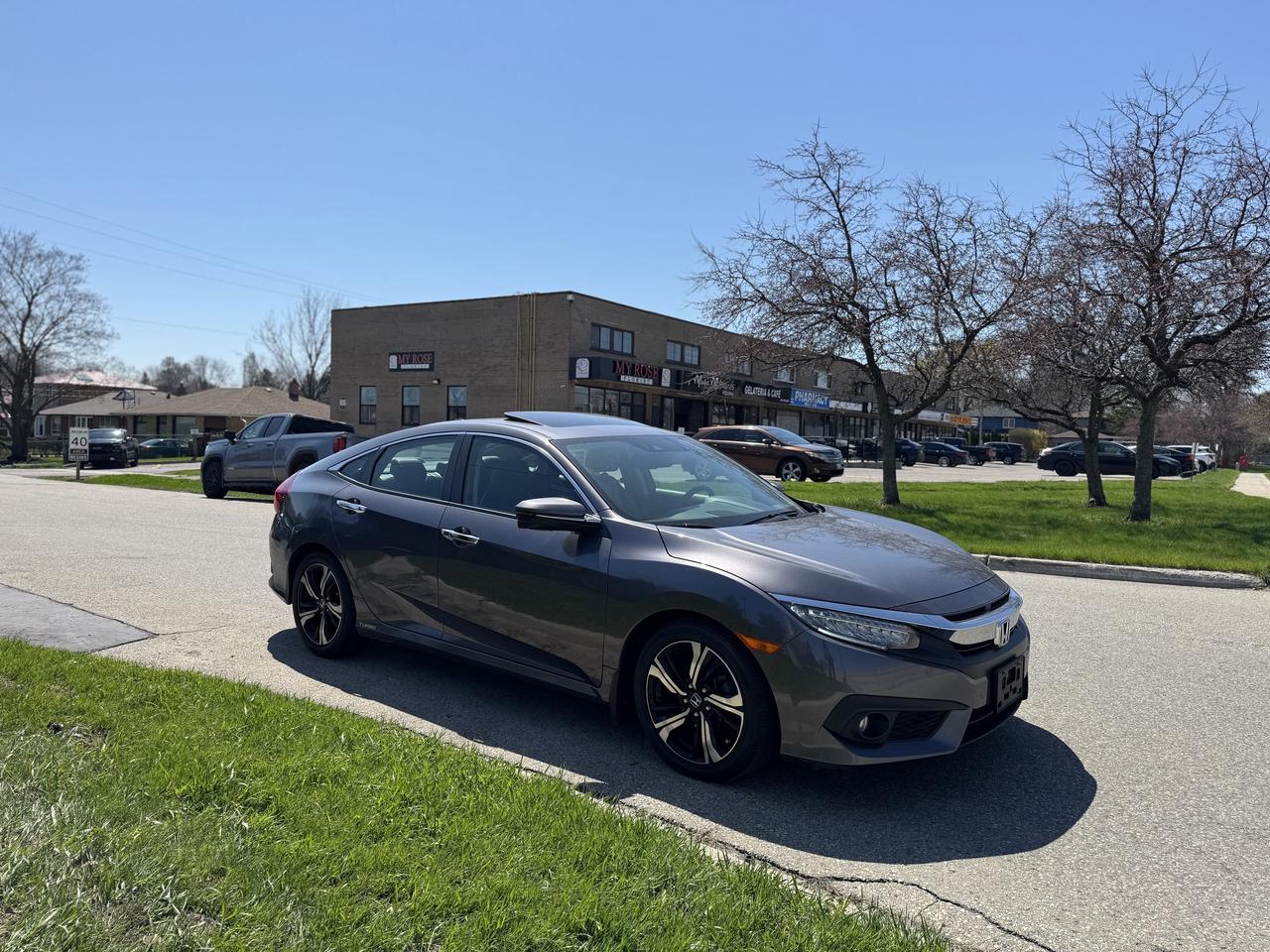 2018 Honda Civic Sedan Touring   ONLY 65256 KMS! Photo