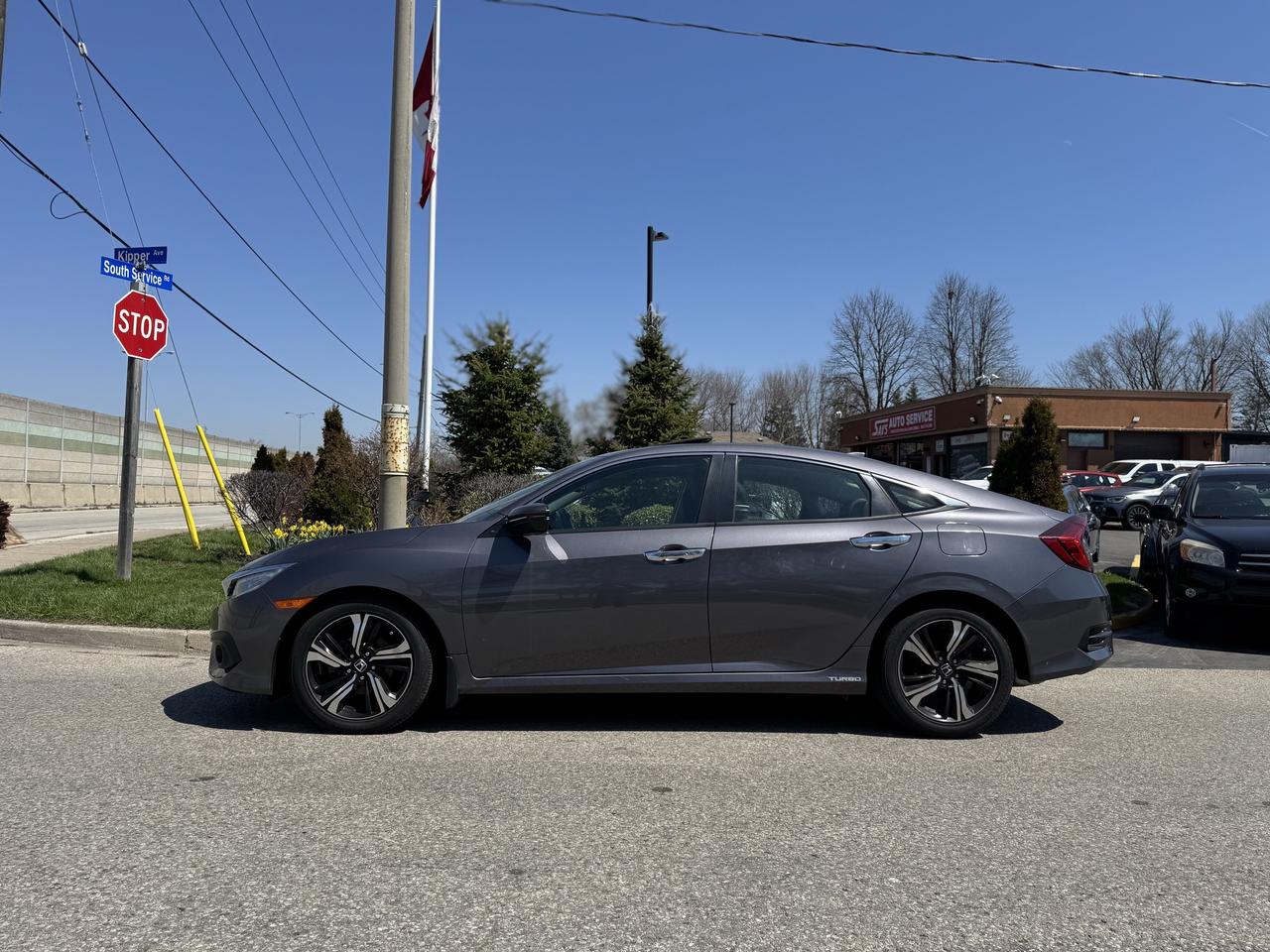 2018 Honda Civic Sedan Touring   ONLY 65256 KMS! Photo
