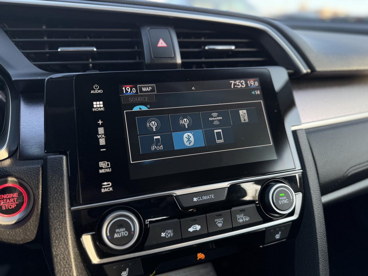 2018 Honda Civic Sedan Touring   ONLY 65256 KMS! Photo