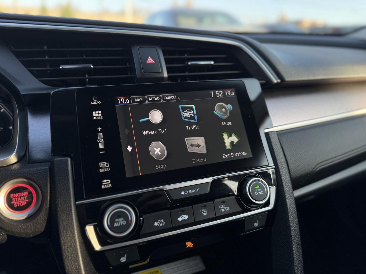 2018 Honda Civic Sedan Touring   ONLY 65256 KMS! Photo