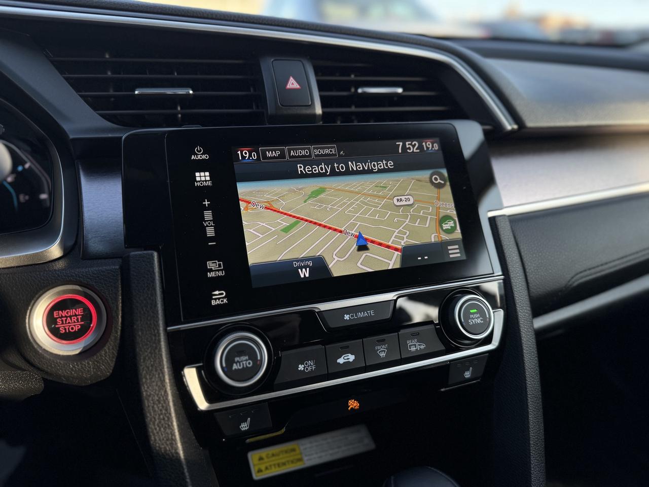 2018 Honda Civic Sedan Touring   ONLY 65256 KMS! Photo