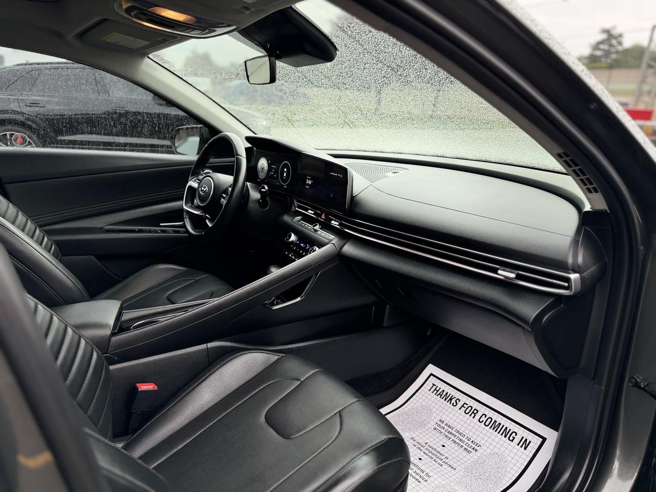 2023 Hyundai Elantra Luxury   CLEAN CARFAX! Photo