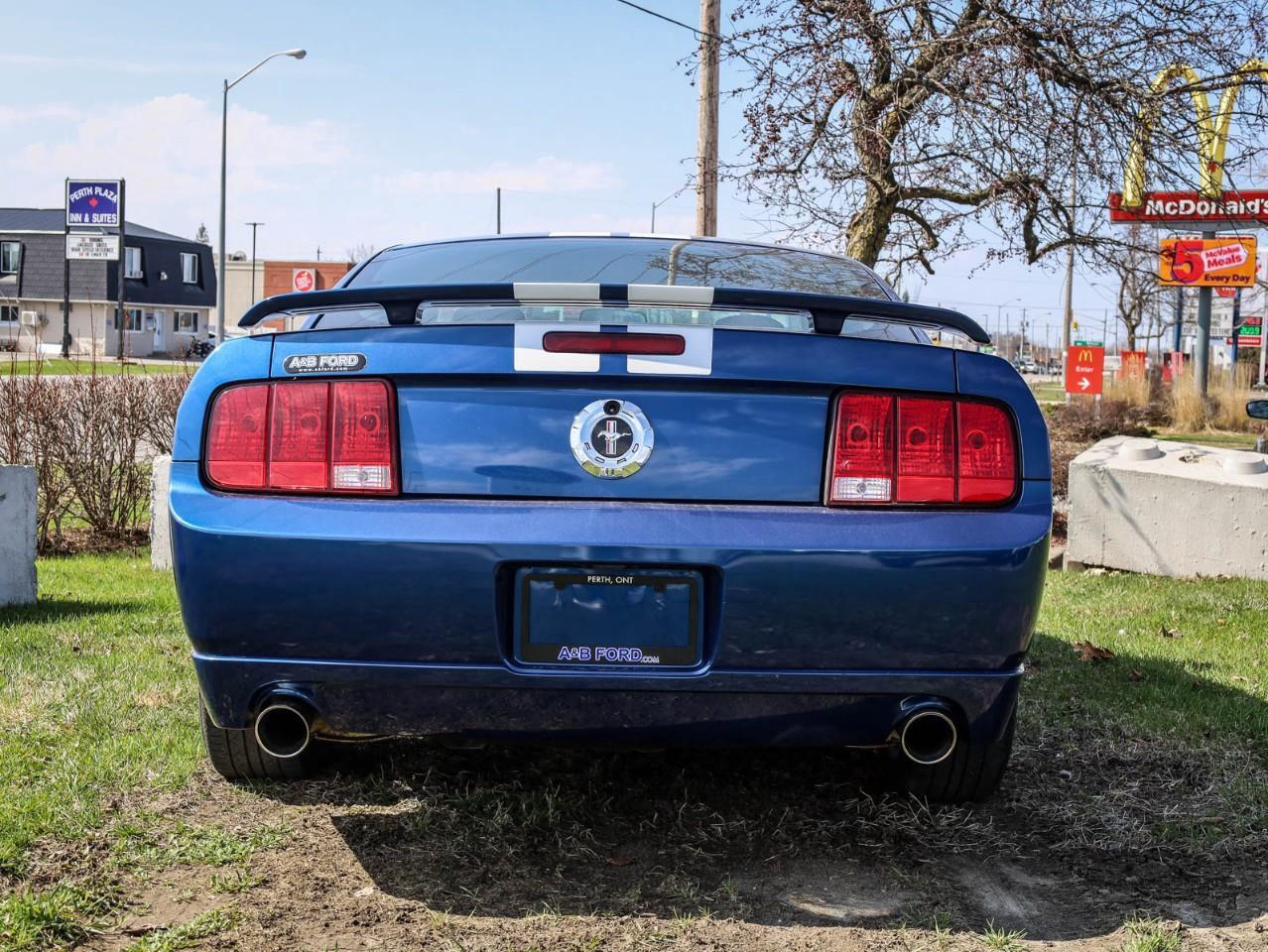 2006 Ford Mustang V6 2dr Coupe Photo3