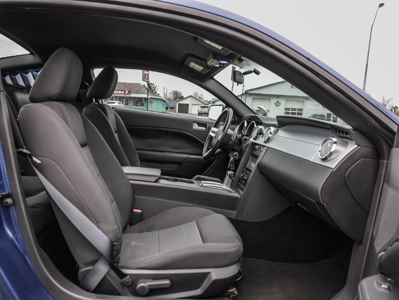 2006 Ford Mustang V6 2dr Coupe Photo