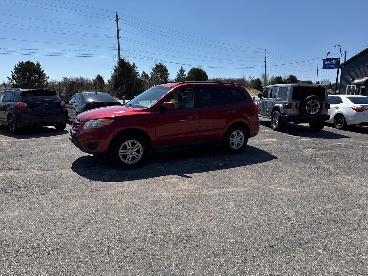 2010 Hyundai Santa Fe GL Photo3