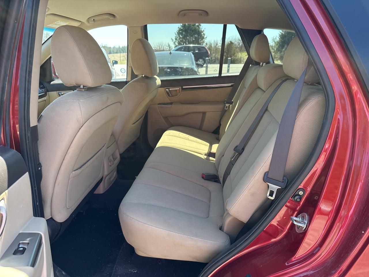 2010 Hyundai Santa Fe GL Photo