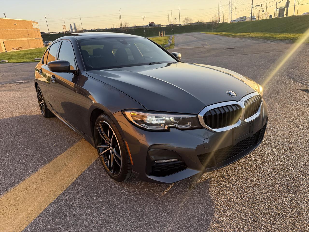 2020 BMW 3 Series 330i xDrive M sport Harmon Kardon Blind Spot AWD Photo3