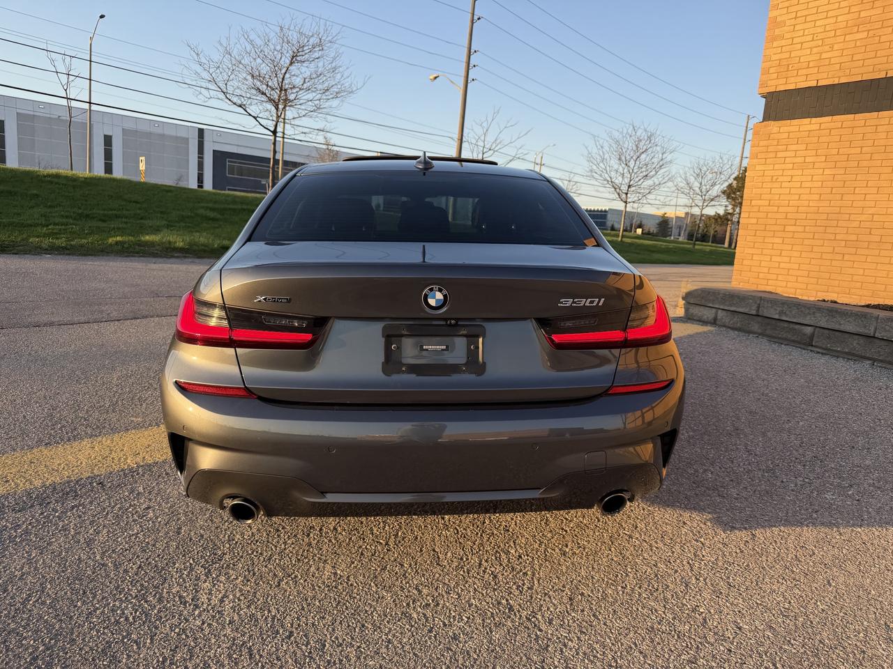 2020 BMW 3 Series 330i xDrive M sport Harmon Kardon Blind Spot AWD Photo