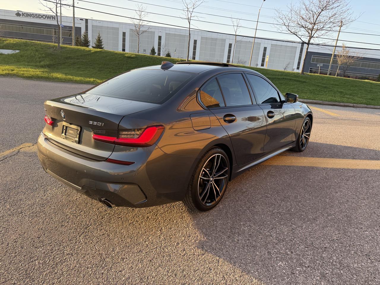 2020 BMW 3 Series 330i xDrive M sport Harmon Kardon Blind Spot AWD Photo