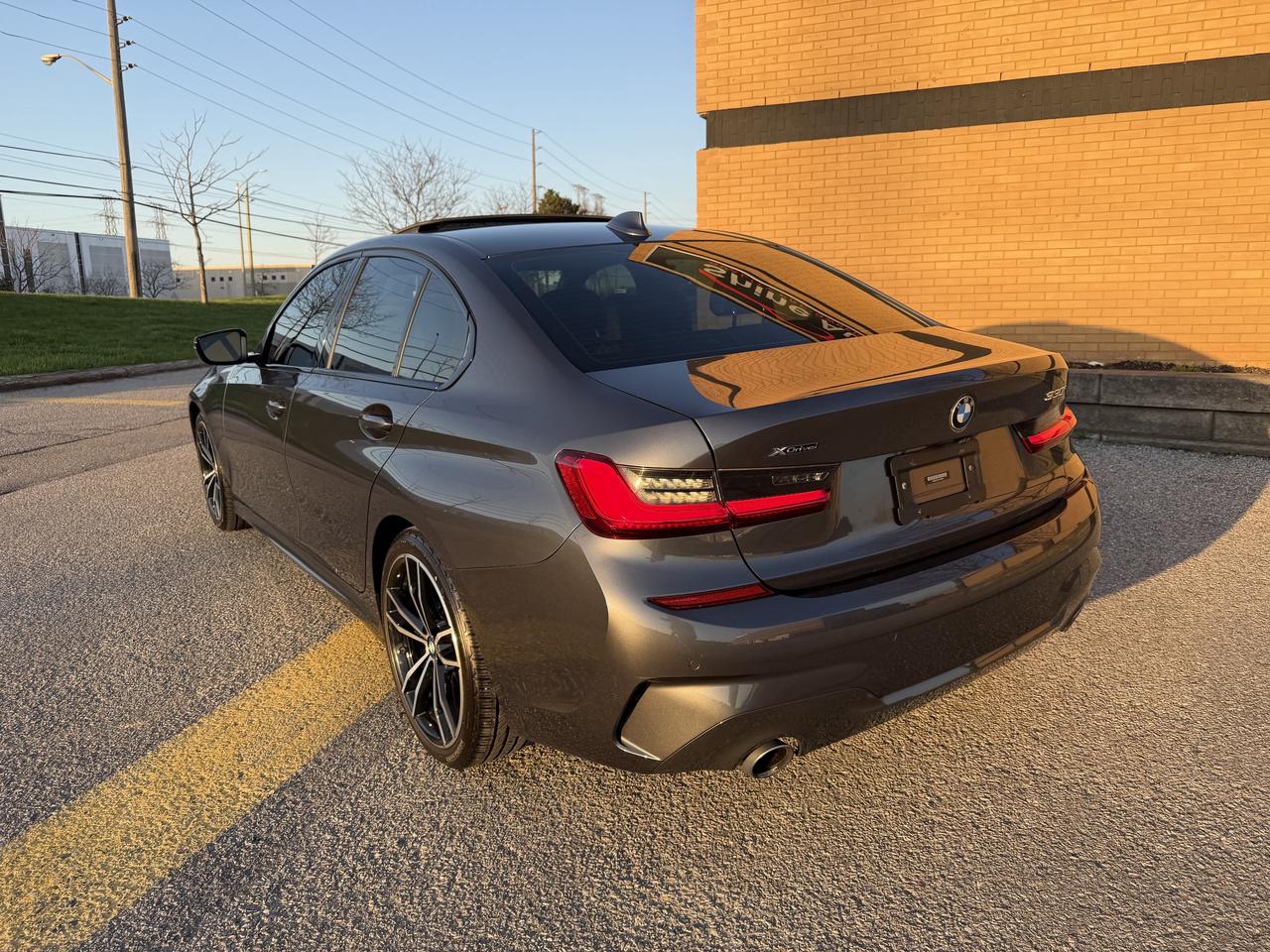 2020 BMW 3 Series 330i xDrive M sport Harmon Kardon Blind Spot AWD Photo