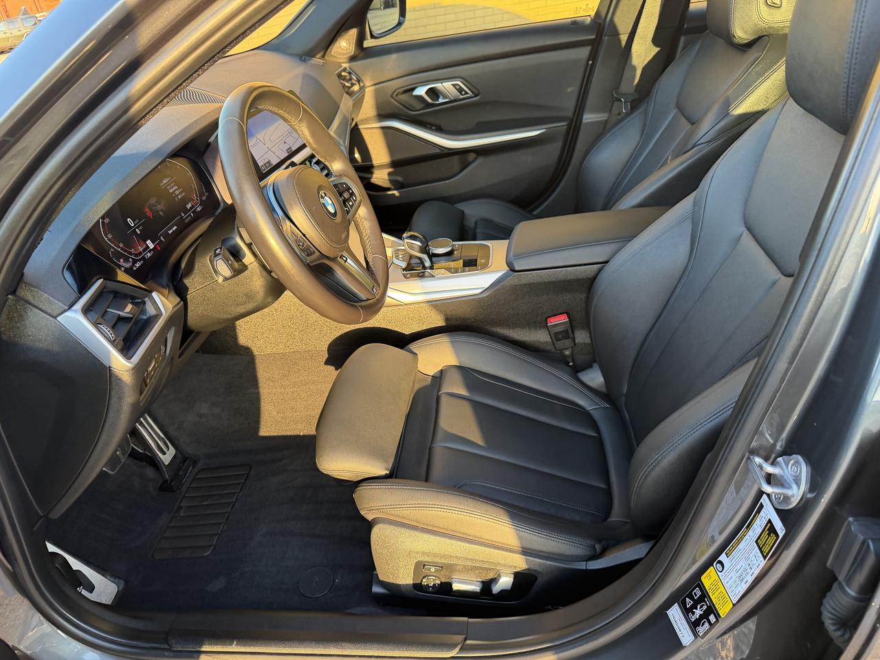 2020 BMW 3 Series 330i xDrive M sport Harmon Kardon Blind Spot AWD Photo