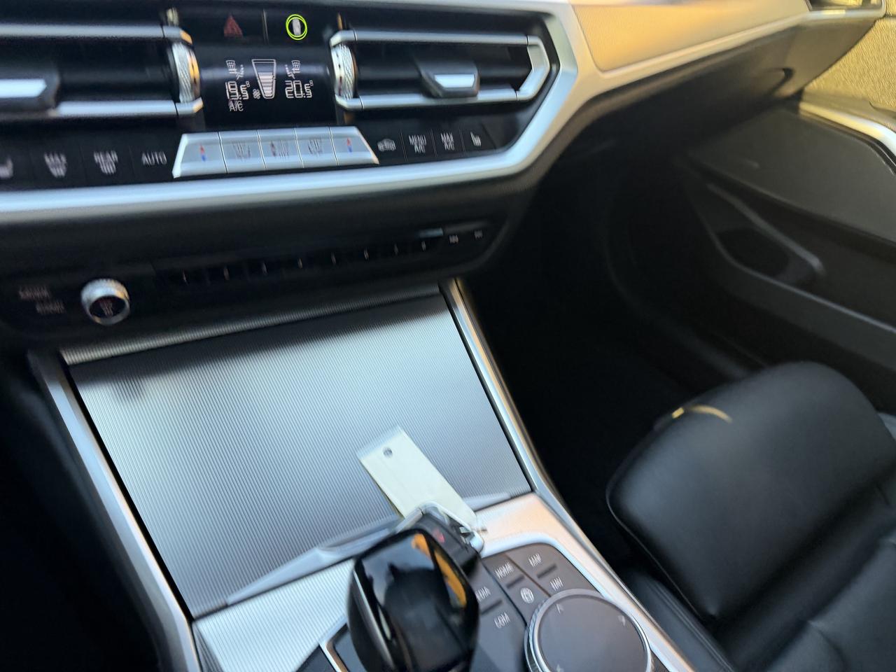 2020 BMW 3 Series 330i xDrive M sport Harmon Kardon Blind Spot AWD Photo