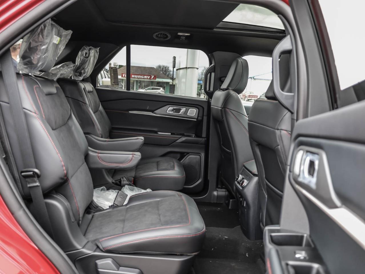 2026 Ford Explorer ST 4dr 4x4 Photo