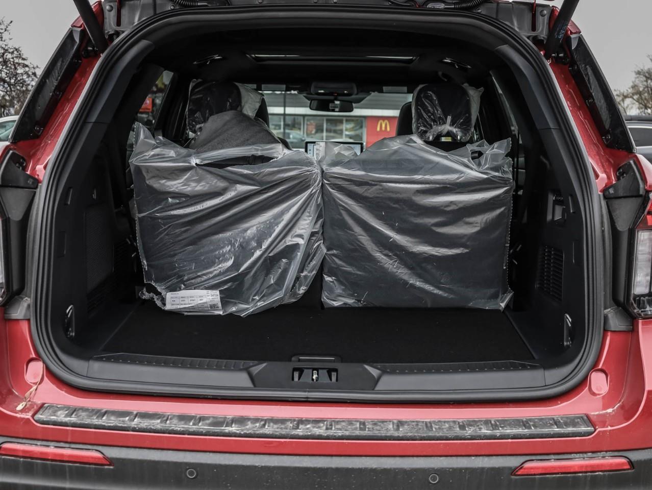 2026 Ford Explorer ST 4dr 4x4 Photo