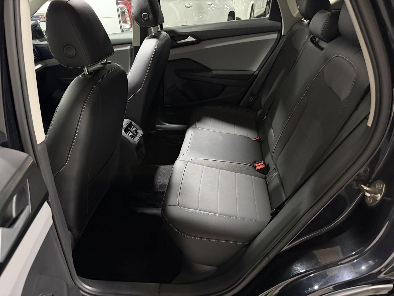 2022 Volkswagen Taos Comfortline 4MOTION 1 OWNER CLEAN CARFAX Photo