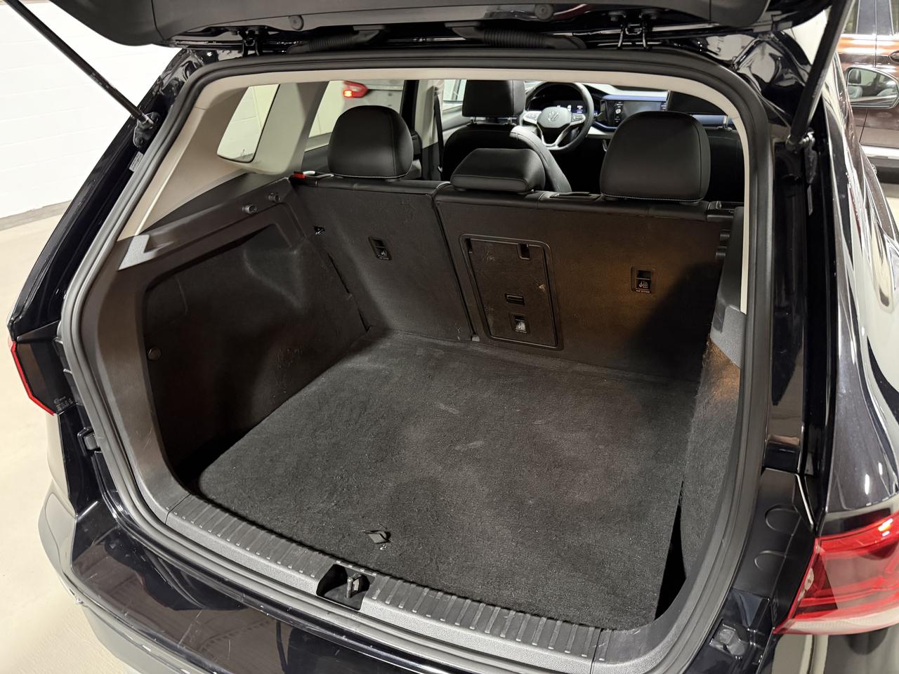 2022 Volkswagen Taos Comfortline 4MOTION 1 OWNER CLEAN CARFAX Photo