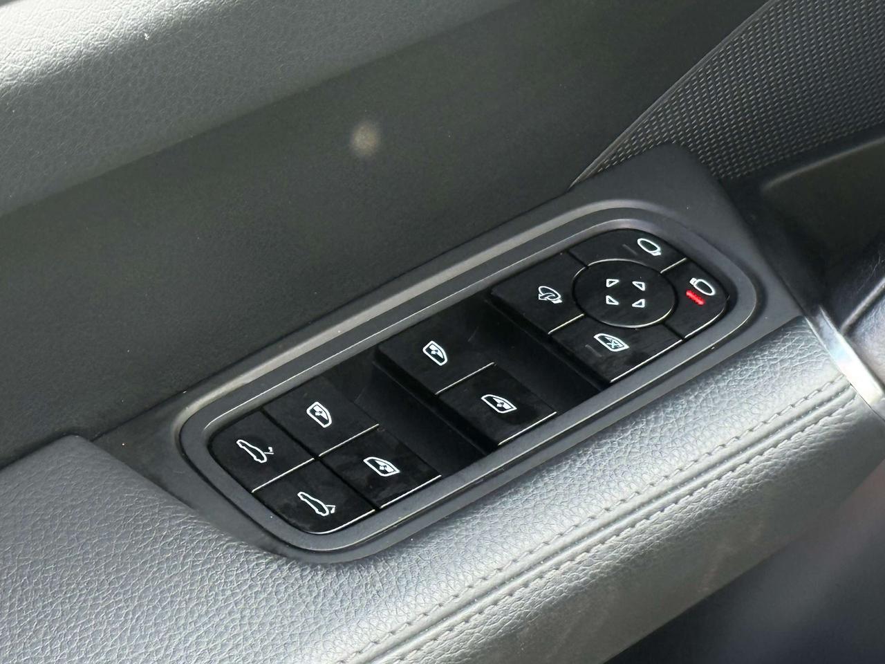 2020 Porsche Cayenne No Accidents l AWD l S l All Porsche Maintenance Photo