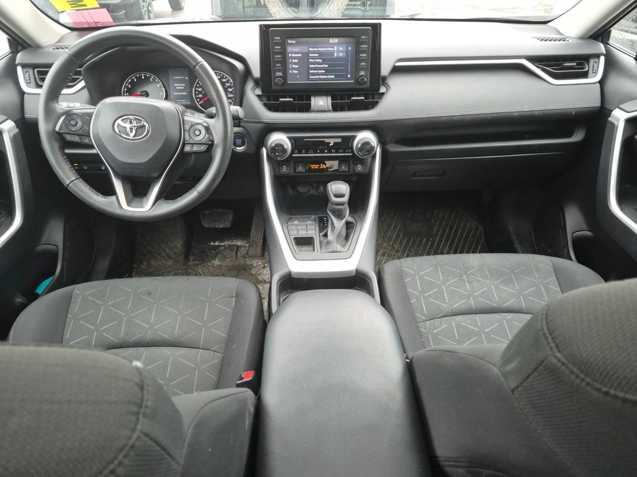 2021 Toyota RAV4 No Accidents l XLE l AWD l 2.5L l 4Cyl l Auto Photo