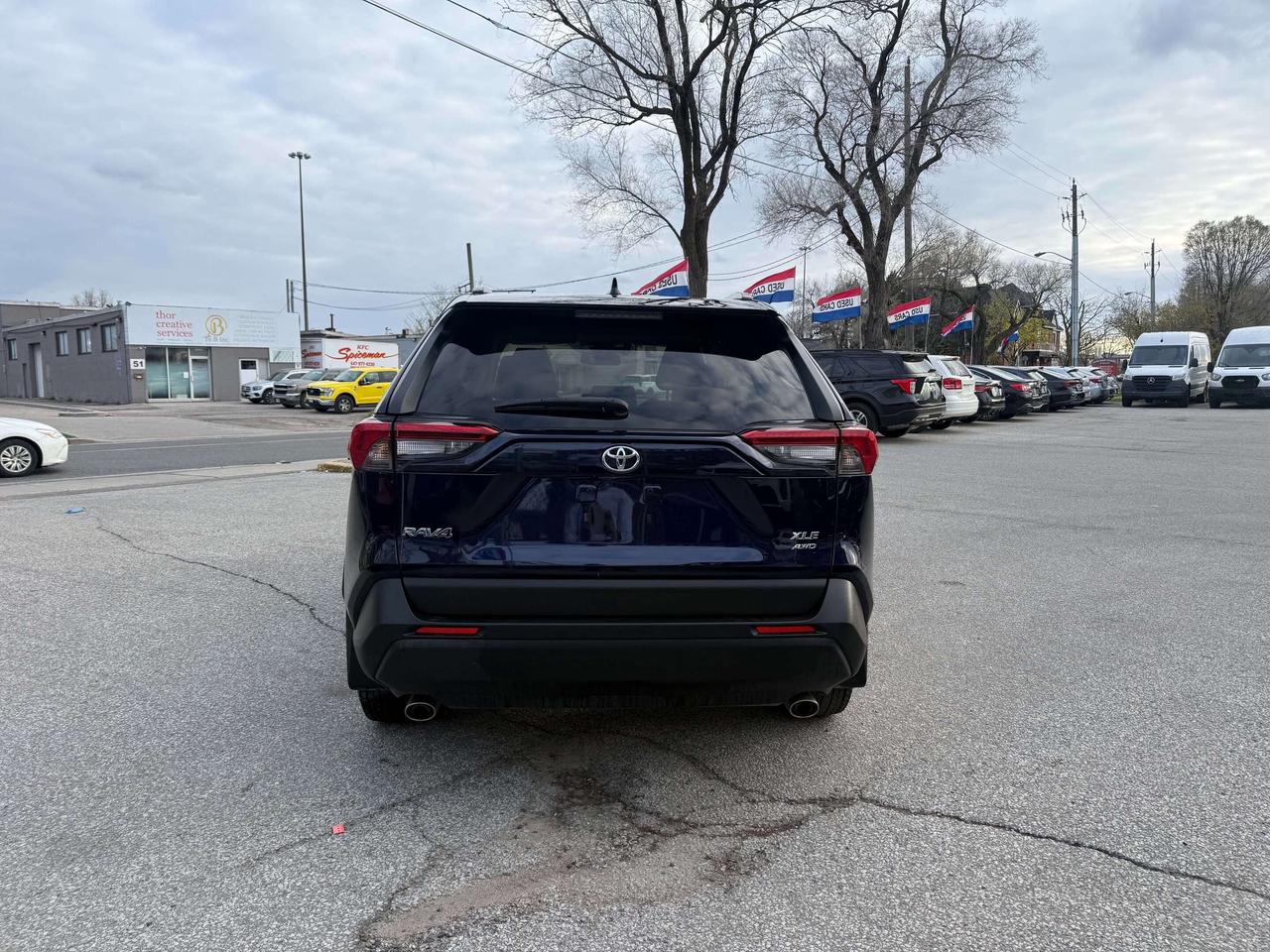 2021 Toyota RAV4 No Accidents l XLE l AWD l 2.5L l 4Cyl l Auto Photo