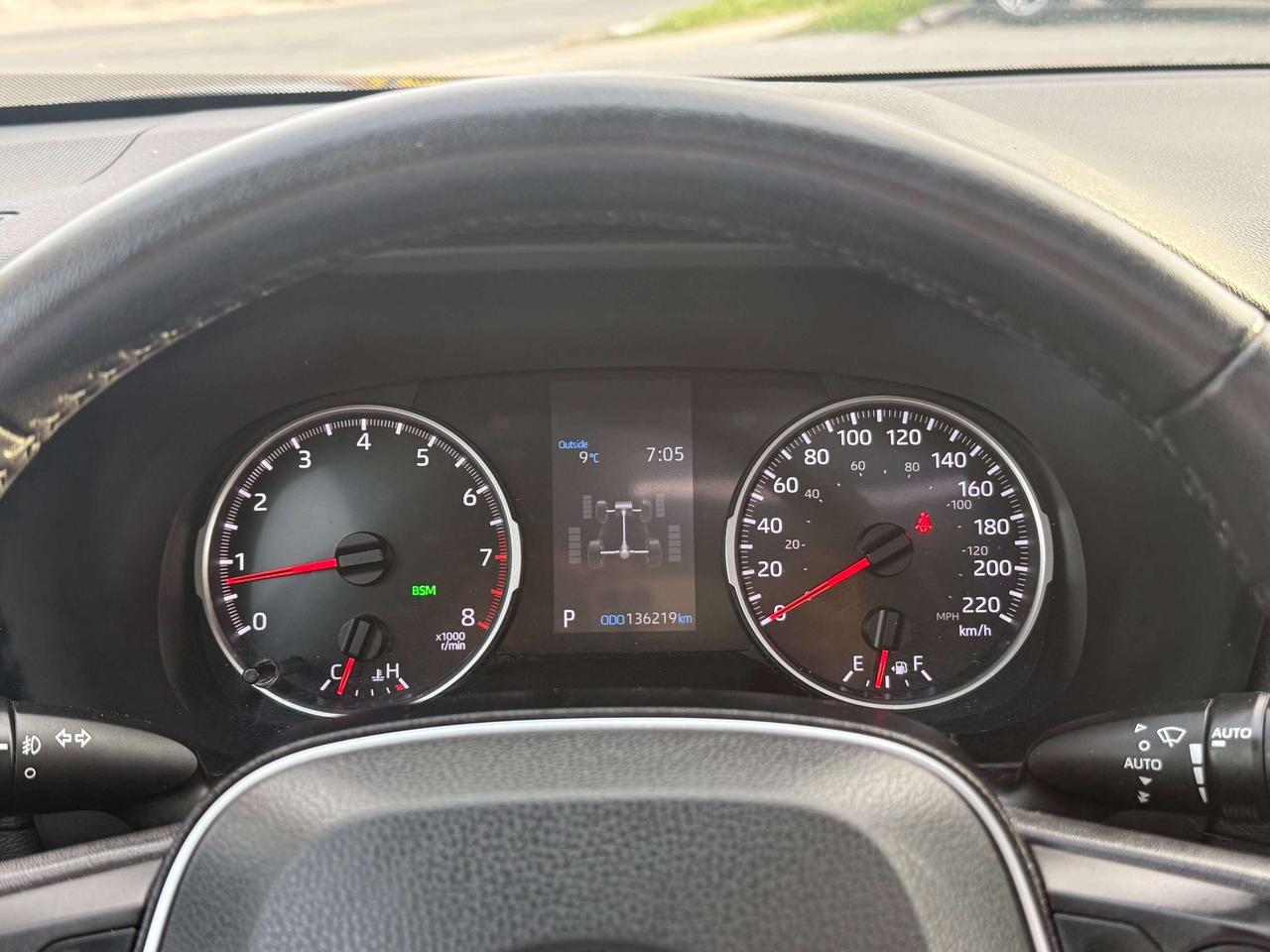 2021 Toyota RAV4 No Accidents l XLE l AWD l 2.5L l 4Cyl l Auto Photo