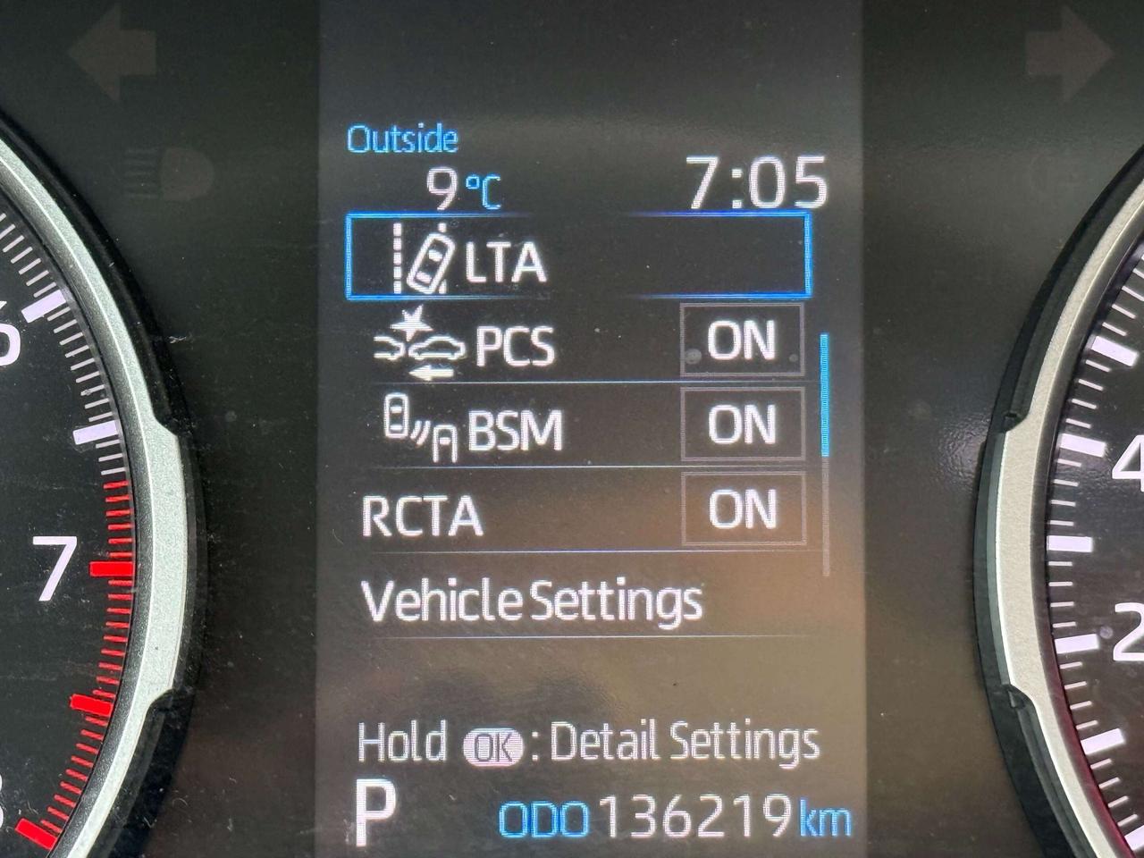 2021 Toyota RAV4 No Accidents l XLE l AWD l 2.5L l 4Cyl l Auto Photo