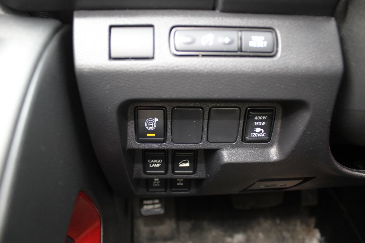 2023 Nissan Frontier PRO-4X, 1-Owner Photo