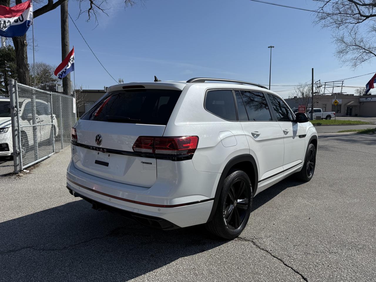 2023 Volkswagen Atlas Highline l 3.6 V6 l 4MOTION l RLine l VW Warranty Photo