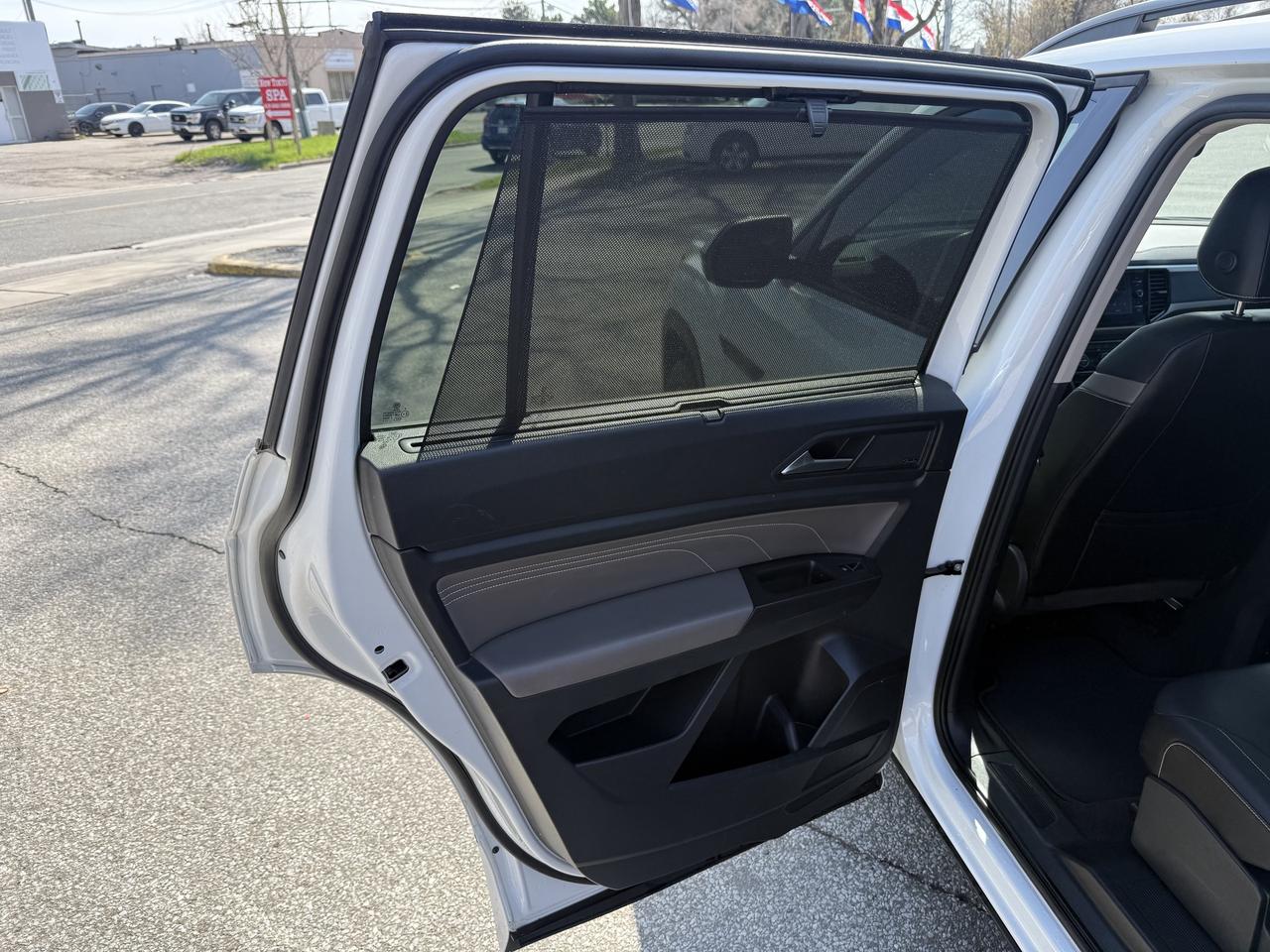 2023 Volkswagen Atlas Highline l 3.6 V6 l 4MOTION l RLine l VW Warranty Photo