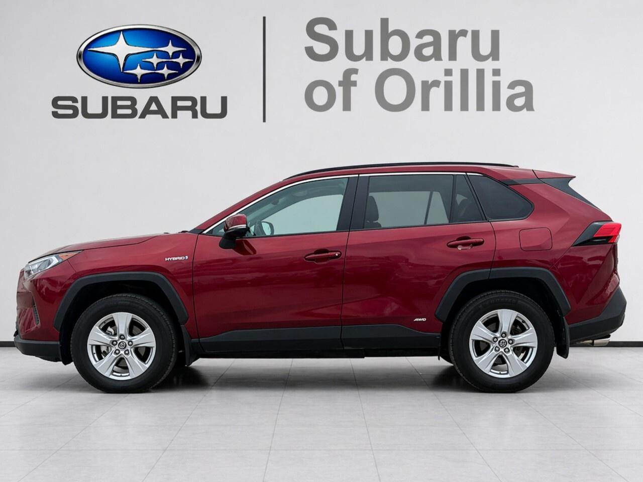 2020 Toyota RAV4 HYBRID XLE   LOW KMS   HEATED SEATS & STEERING WHE Photo