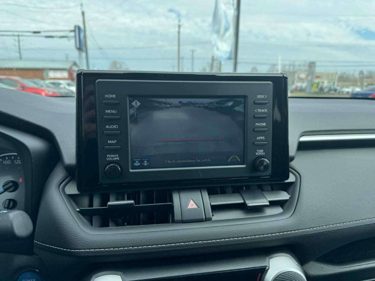 2020 Toyota RAV4 HYBRID XLE   LOW KMS   HEATED SEATS & STEERING WHE Photo