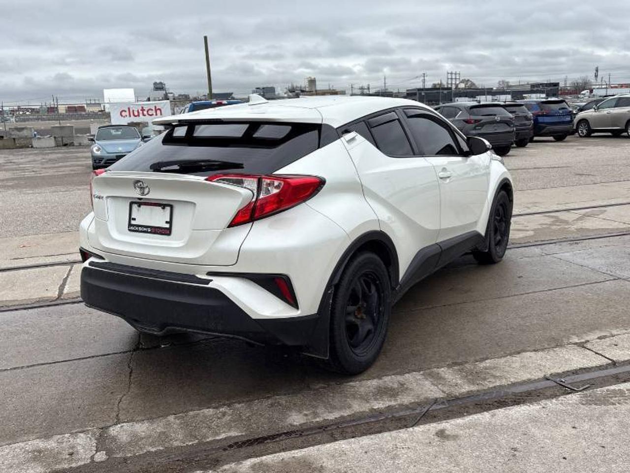 2021 Toyota C-HR No Accidents l XLE Premium l FWD l 2.0L l 4Cyl l Photo