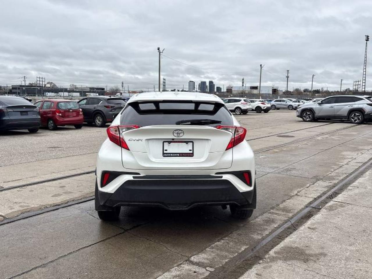 2021 Toyota C-HR No Accidents l XLE Premium l FWD l 2.0L l 4Cyl l Photo