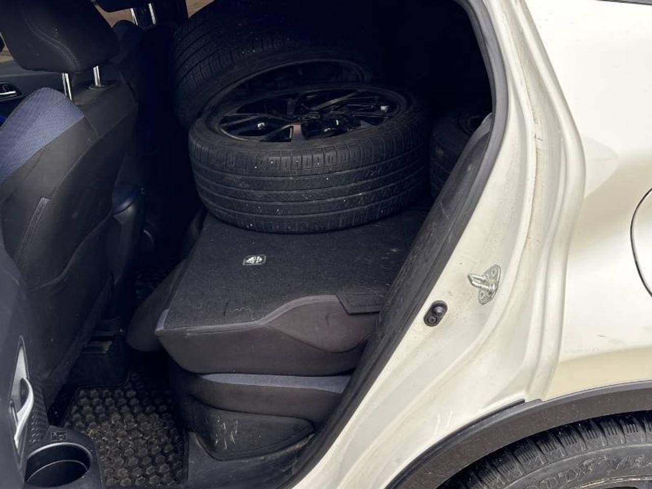 2021 Toyota C-HR No Accidents l XLE Premium l FWD l 2.0L l 4Cyl l Photo