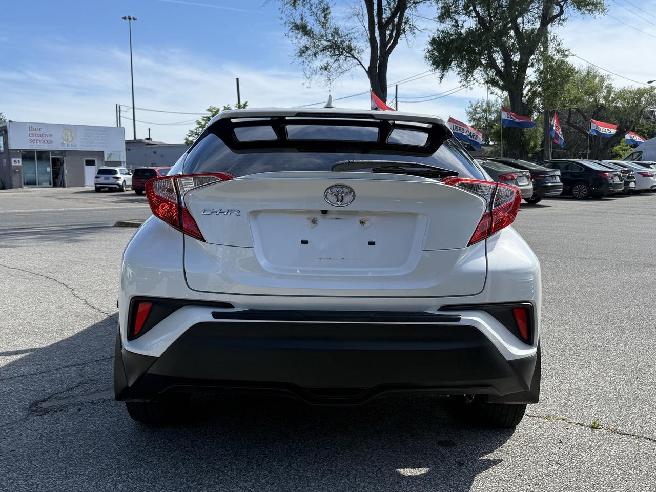 2021 Toyota C-HR No Accidents l XLE Premium l FWD l 2 Wheel Sets Photo