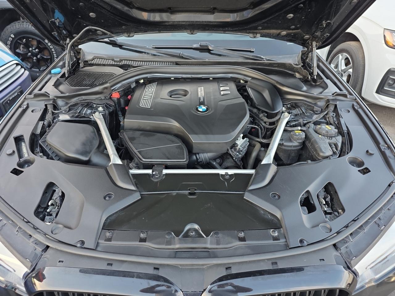 2019 BMW 5 Series 530i xDrive M-SPORT PKG * HUD / 360 CAM / HARMAN K Photo
