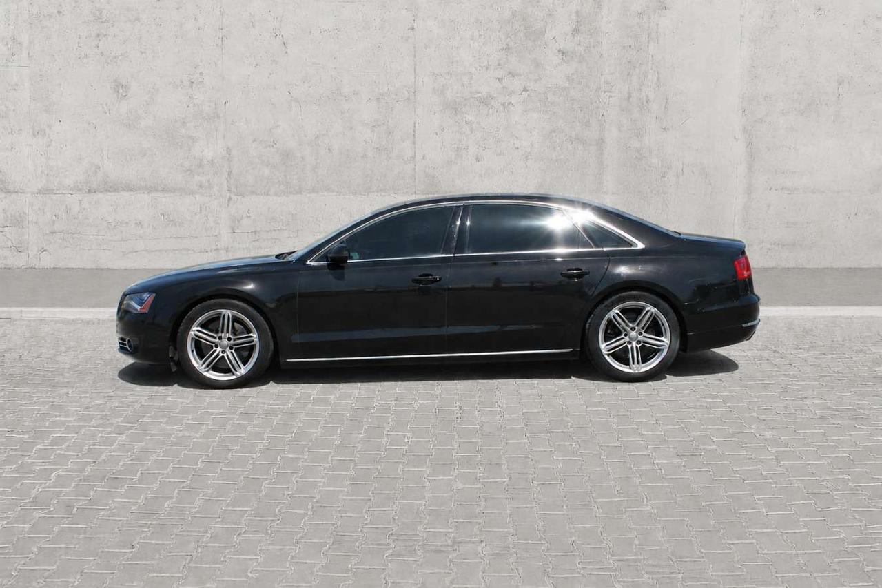 2012 Audi A8 Quattro  Gps Sunroof BkpCam HtdSeats CoolingSeats Photo2