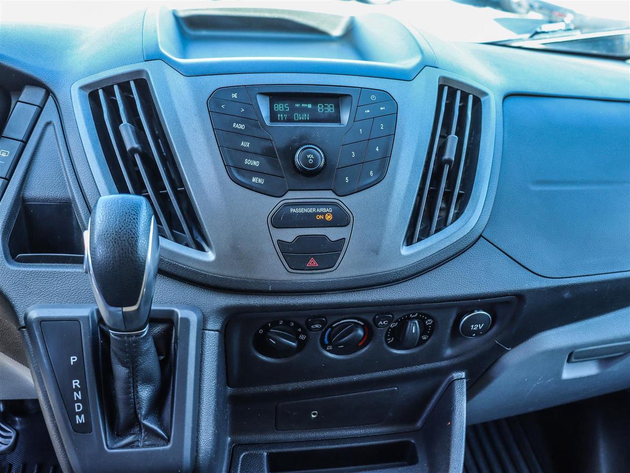 2017 Ford Transit-250 T-250 130" Low Rf Photo